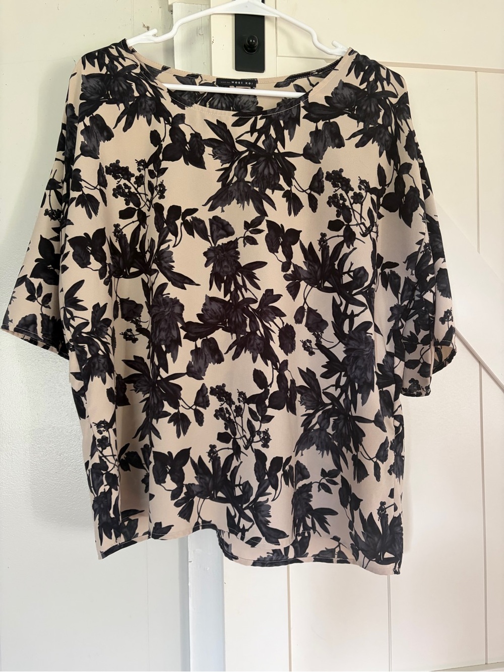 West Kei Black Floral Patterned Dolman Top - Cream